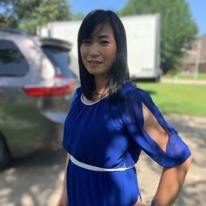 Meet your Posher, Huong